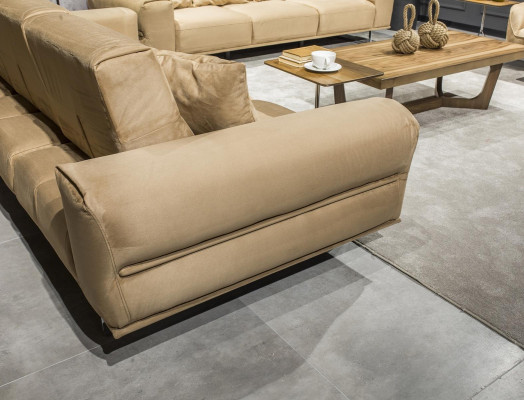 Luxus bézs kanapé szett 3+3+1 + 4 darabos asztal