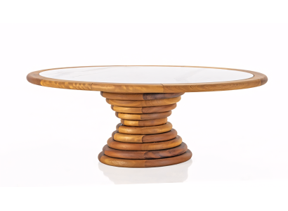 Modern nappali asztal, amely ötvözi az esztétikát és a funkcionalitást