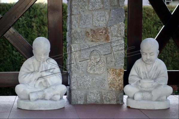 Buddha Skulptur in Steinoptik Skulptur für Garten Dekorative Figur