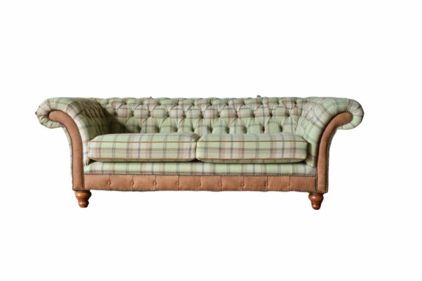 Luxuriöses Designer-Sofa im Chesterfield-Design mit drei Sitzplätzen