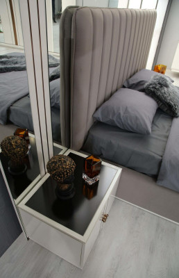 Modern Schlafzimmer-Set Luxus Bett Kleiderschrank Schminktisch 5 tlg