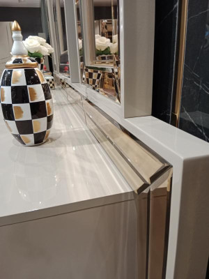 Luxuriöser Modern Kommode mit 3x Spiegel Exklusives Design und Hochwertige
