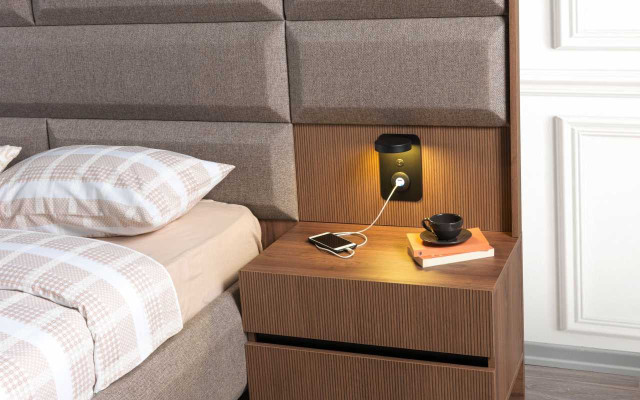 Grau-Braunes Doppelbett Exklusive Schlafzimmer Kommode Spiegel 5tlg Set