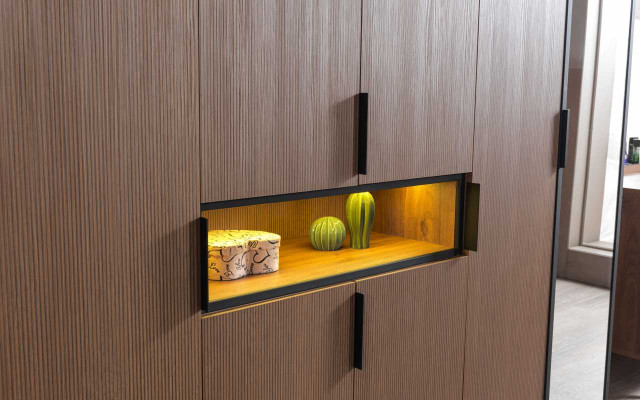 Hochwertiger Kleiderschrank Exklusive Schlafzimmer Möbel LED-Schränke