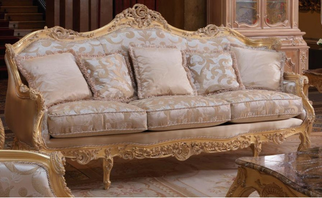 Klassisches Dreisitzer-Sofa braunes möbel
