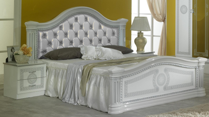 Designer Bett Schlafzimmer Betten Chesterfield Textil Leder Hotel Luxus Polster