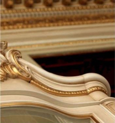 Luxus Vitrine Beige Farbe Perfekte Möbel für Wohnzimmer Holzvitrine
