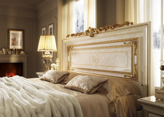 Möbel Schlafzimmer Set Design Bett 2x Nachttisch Kommode Spiegel 6tlg. Italien