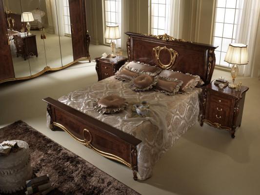 Klassische Holz Schränke Garderoben Schlafzimmer Kleider Schrank Barock Rokoko