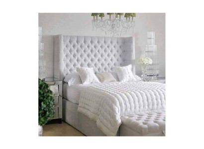 Chesterfield Design Bett Schlafzimmer Textil Leder Samt Polster Hotel Betten