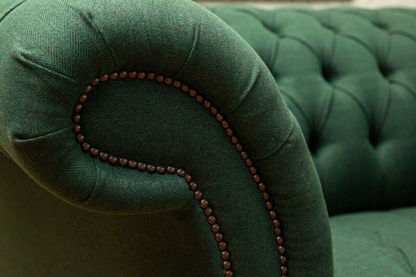 Klassische Polster Möbel Chesterfield Grüne Couch Textil Leder Stoff Sofa Sitzer