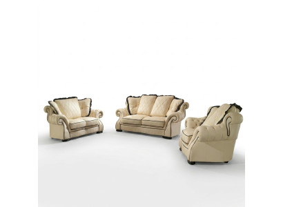 Klassische Couchgarnitur Sofa Polster Sitz Leder Garnitur 3+2+1 Sofas