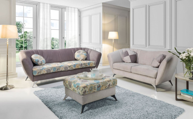 das 2-Sitzer-Sofa in einem eleganten und modernen Stil passt perfekt in jedes Interieur