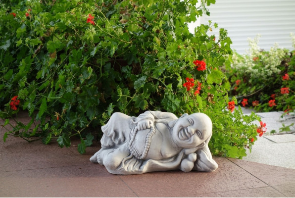 Figur Buddha Skulptur in Steinoptik. Große Skulptur für Garten Dekorative