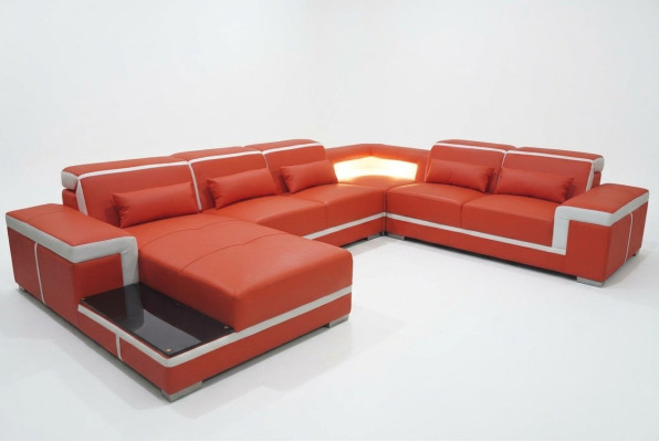 Komfortables XXL Ledersofa mit innovativer Ergonomie und LED-Beleuchtung