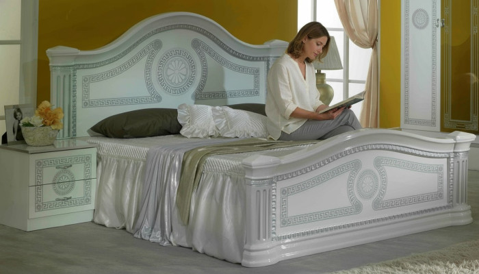 Designer Bett Schlafzimmer Klassische Betten Holz Hotel Luxus Polster Sitz Neu
