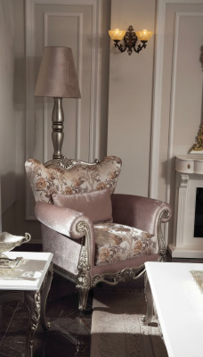 Gepolsterter Sessel Lila mit Blumenmuster Sofa Couch Wohnzimmer Barock