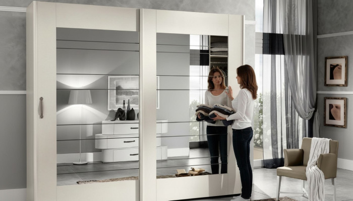 Luxus Kleiderschrank mit Schwebetüren Schlafzimmer Schrank Schränke Holz Modern