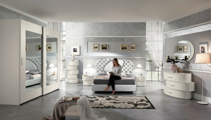Luxus Set 7tlg. Schlafzimmer Bett Nachttisch Kommode Spiegel Kleiderschrank Neu