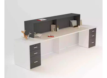 Luxuriöser Empfangstresen im modernen Stil aus hochwertigen Materialien 