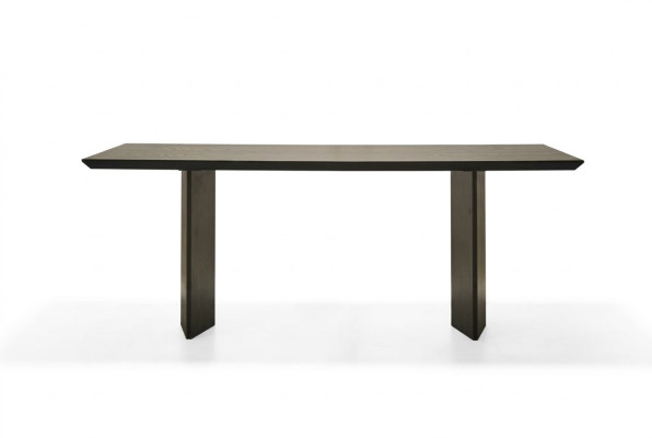 Elegáns étkezőasztal meleg bronzból modern otthonokhoz